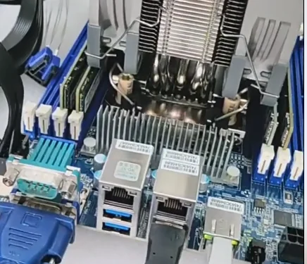MZ72-HB2 デュアルソケットSP3マザーボード、AMD - Dual Socket Sp3 Epyc Motherboard のレビューと価格